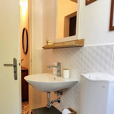Dom wakacyjny Casa Di Mezzo